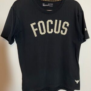 Underarmour FOCUS XS black womens tshirt